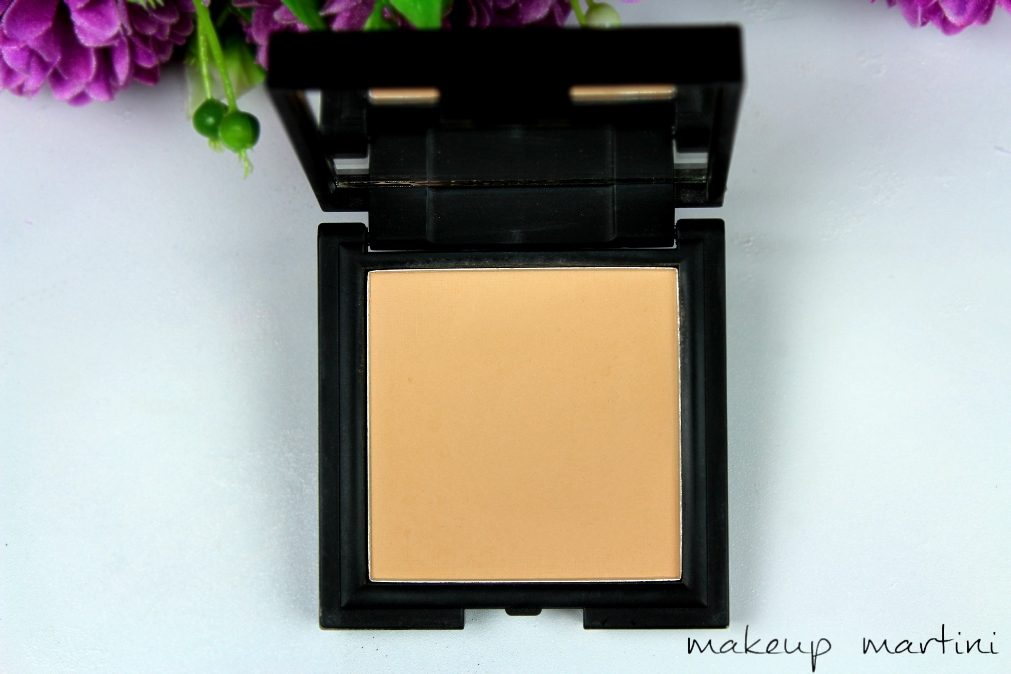 Sleek MakeUP Suede Effect Pressed Powder Review and Swatch